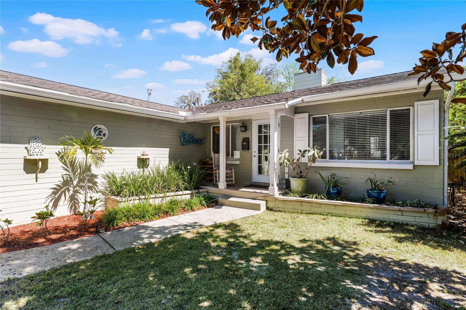 1564 Cavendish Rd Property Photo 5