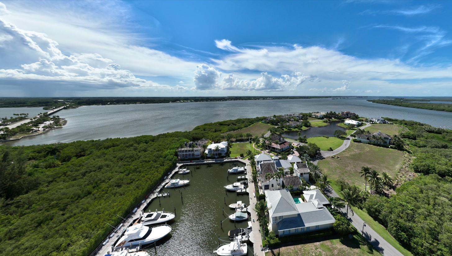 9215 W Marsh Island Dr Property Photo