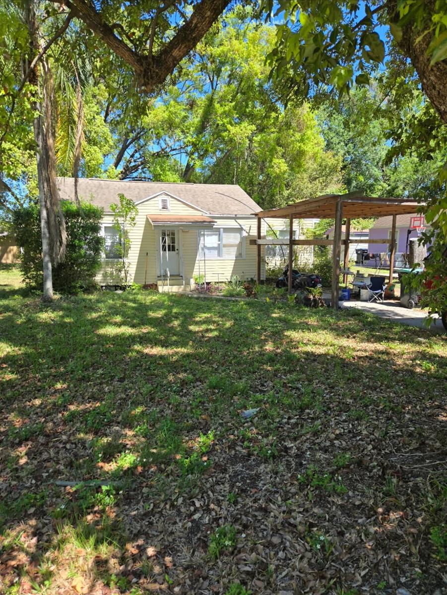 931 26th St Property Photo