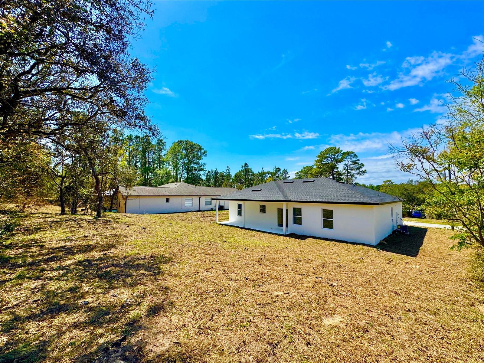 7815 N Primrose Dr Property Photo 7