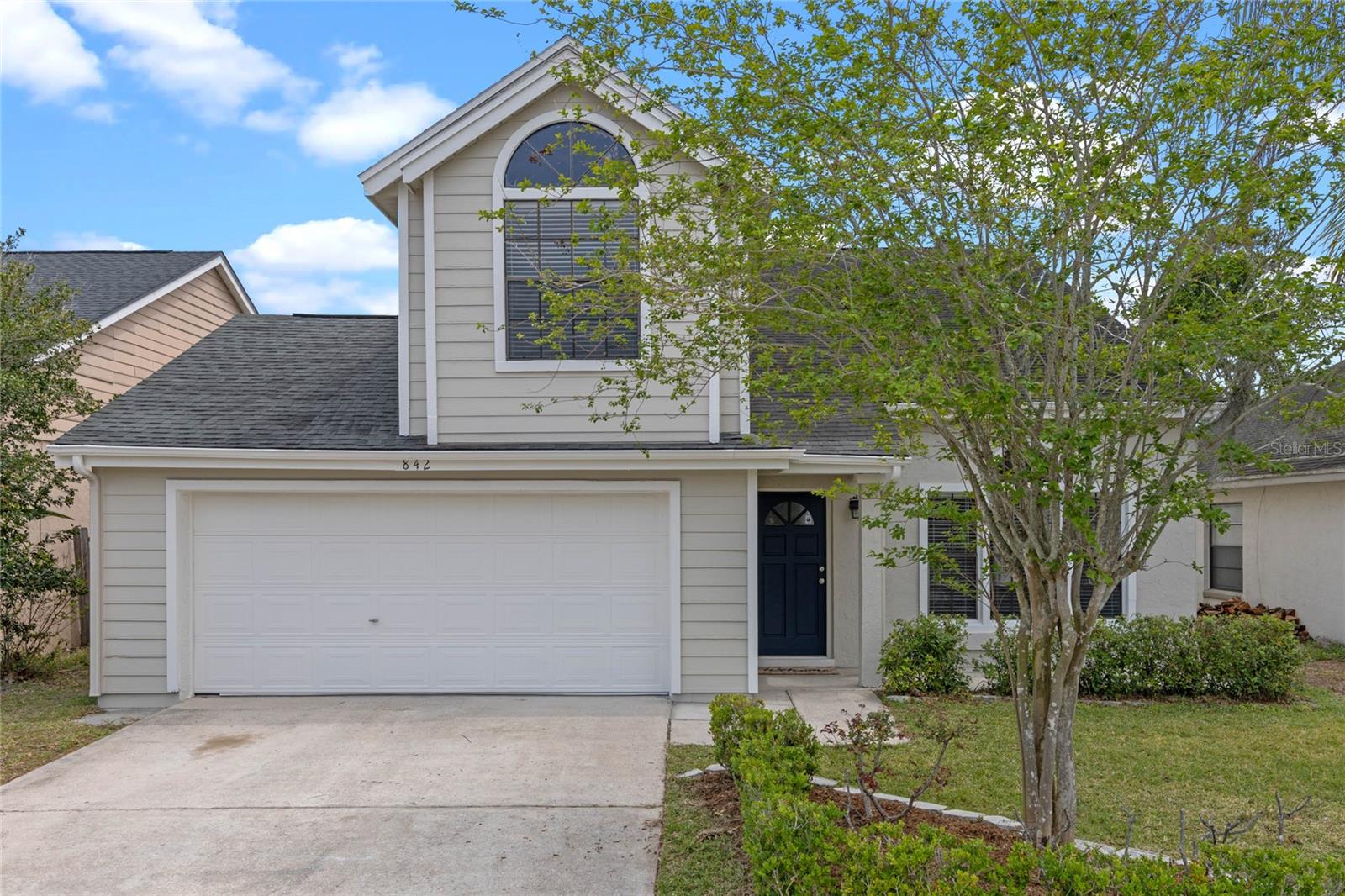 842 E Charing Cross Cir Property Photo 1
