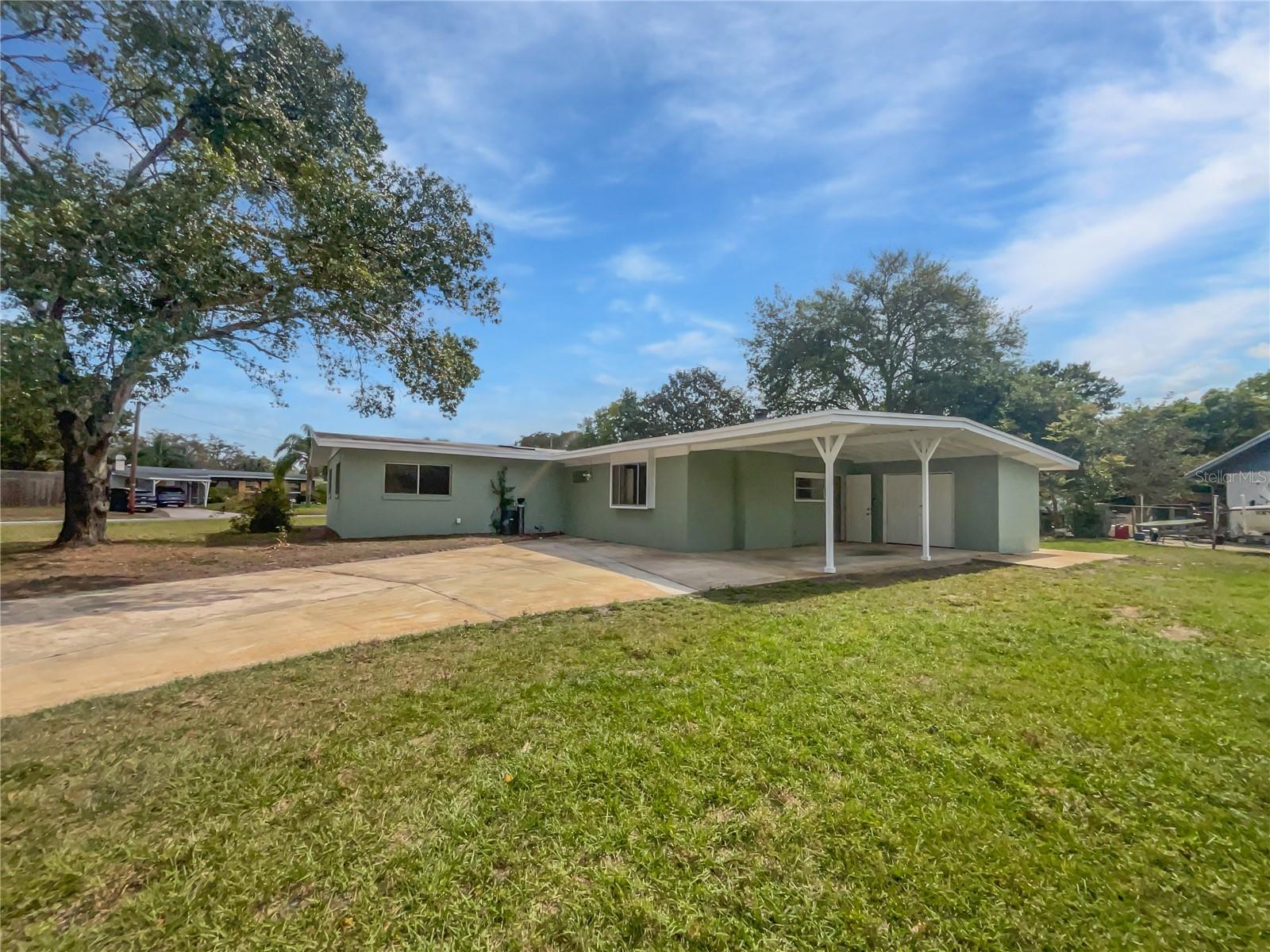 117 N Sunland Dr Property Photo 9