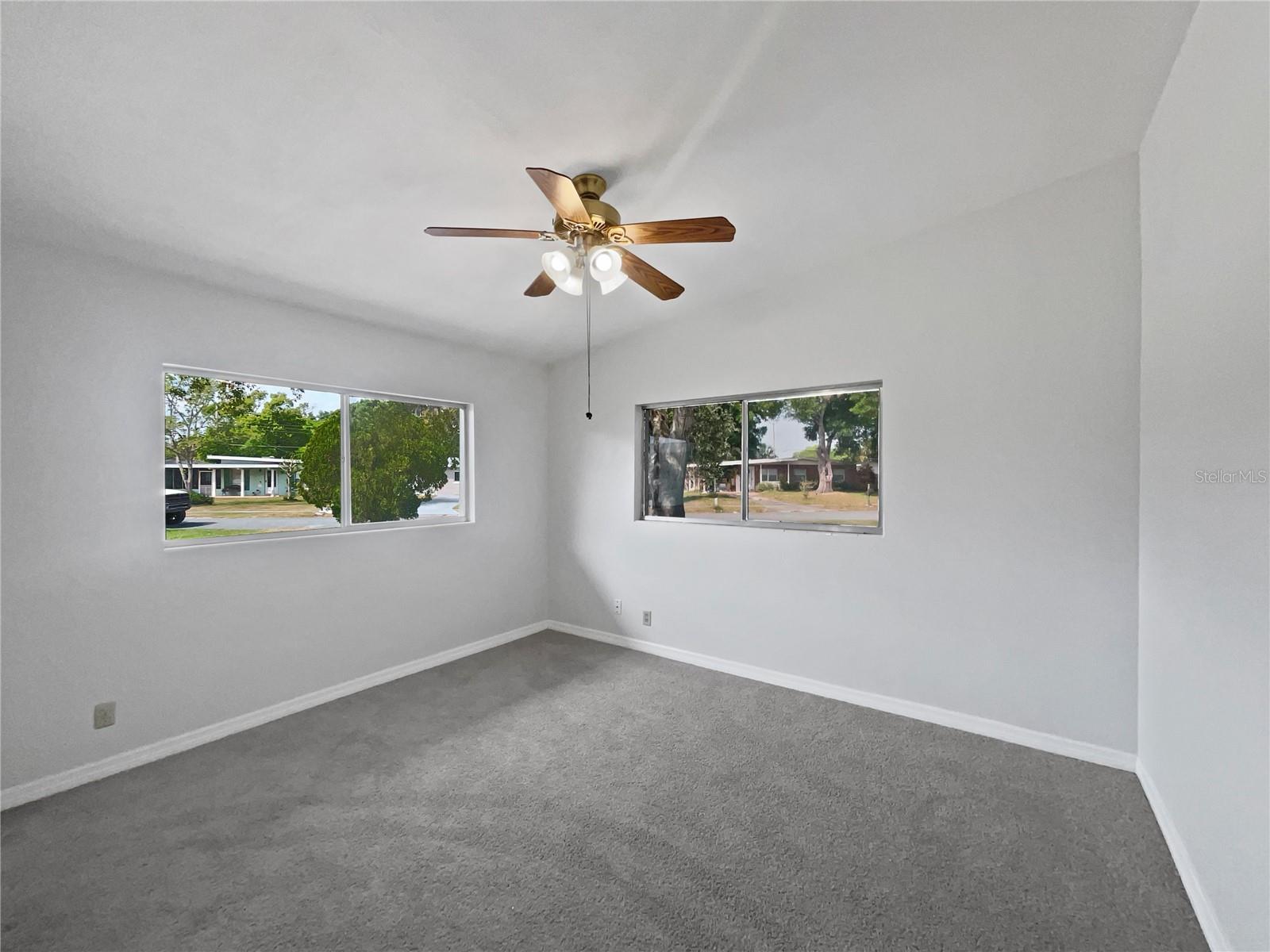 117 N Sunland Dr Property Photo 19