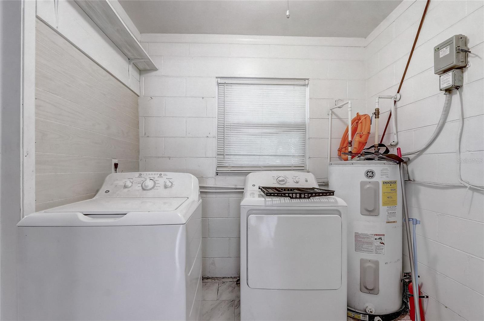 243 W Martin St Property Photo 14