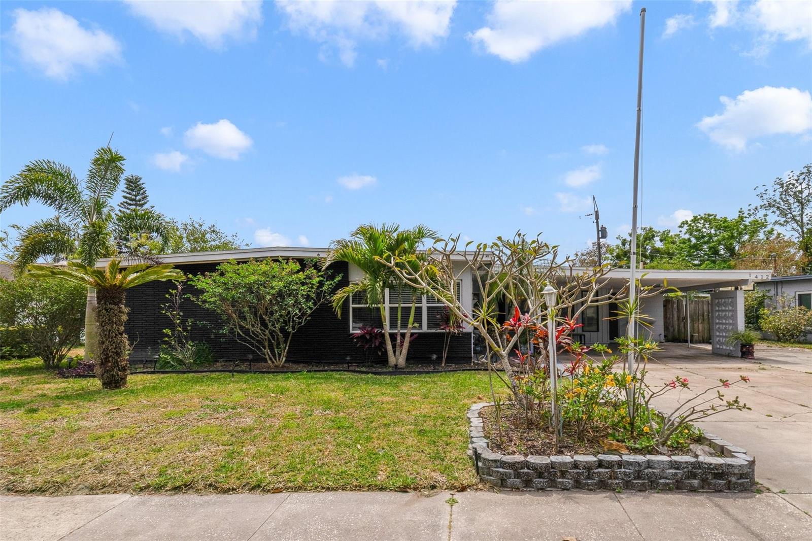 412 Stimson St Property Photo 1