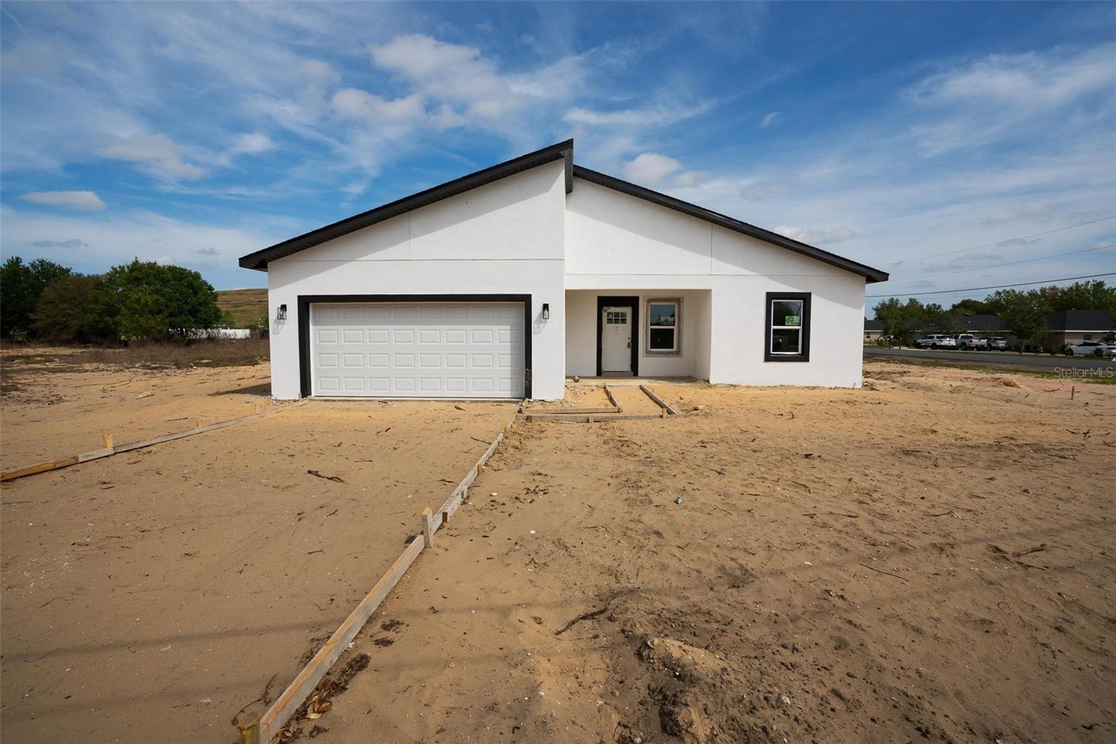 55 Laurel Crse Property Photo 1