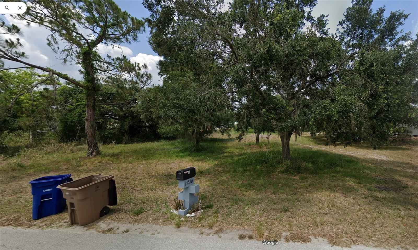 21521 Center St Property Photo