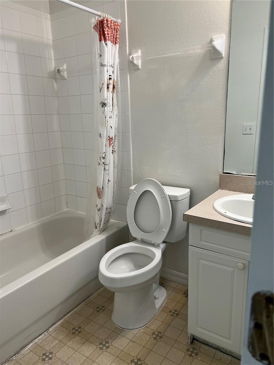 711 Caribbean Dr #main Unit Property Photo 15