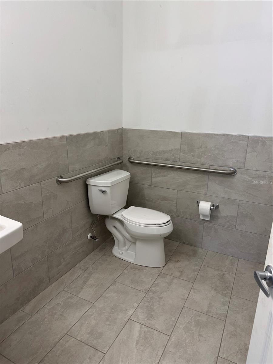 3202 Se Federal Highway Property Photo 3
