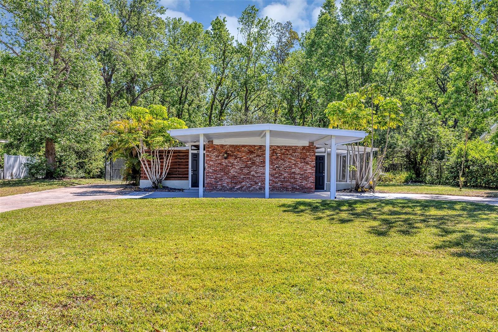 O6294185 Property Photo 1