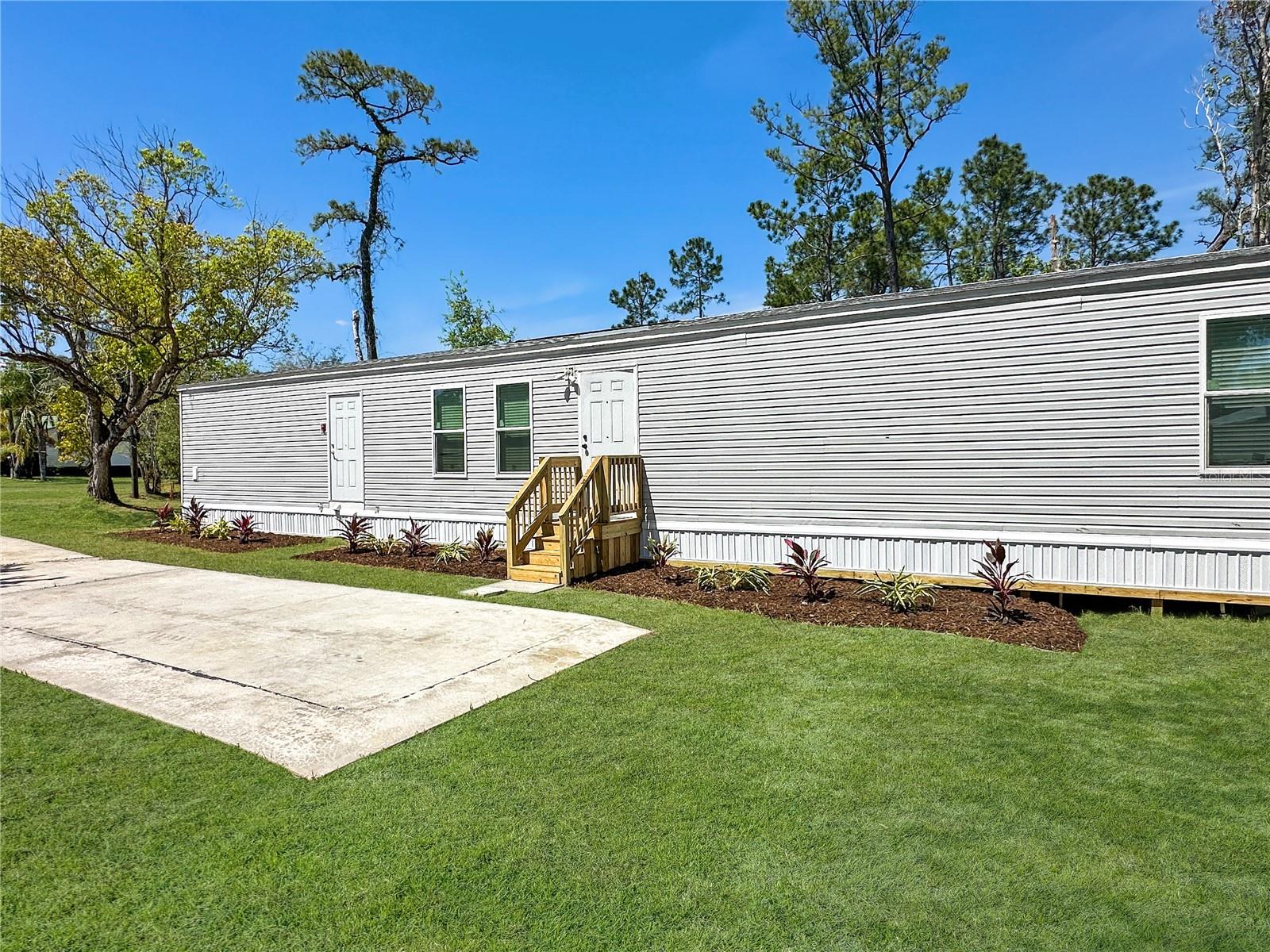 2945 2nd Ct Property Photo 1
