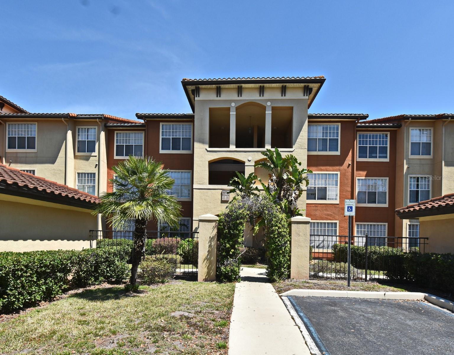 5578 Metrowest Blvd #10 Property Photo