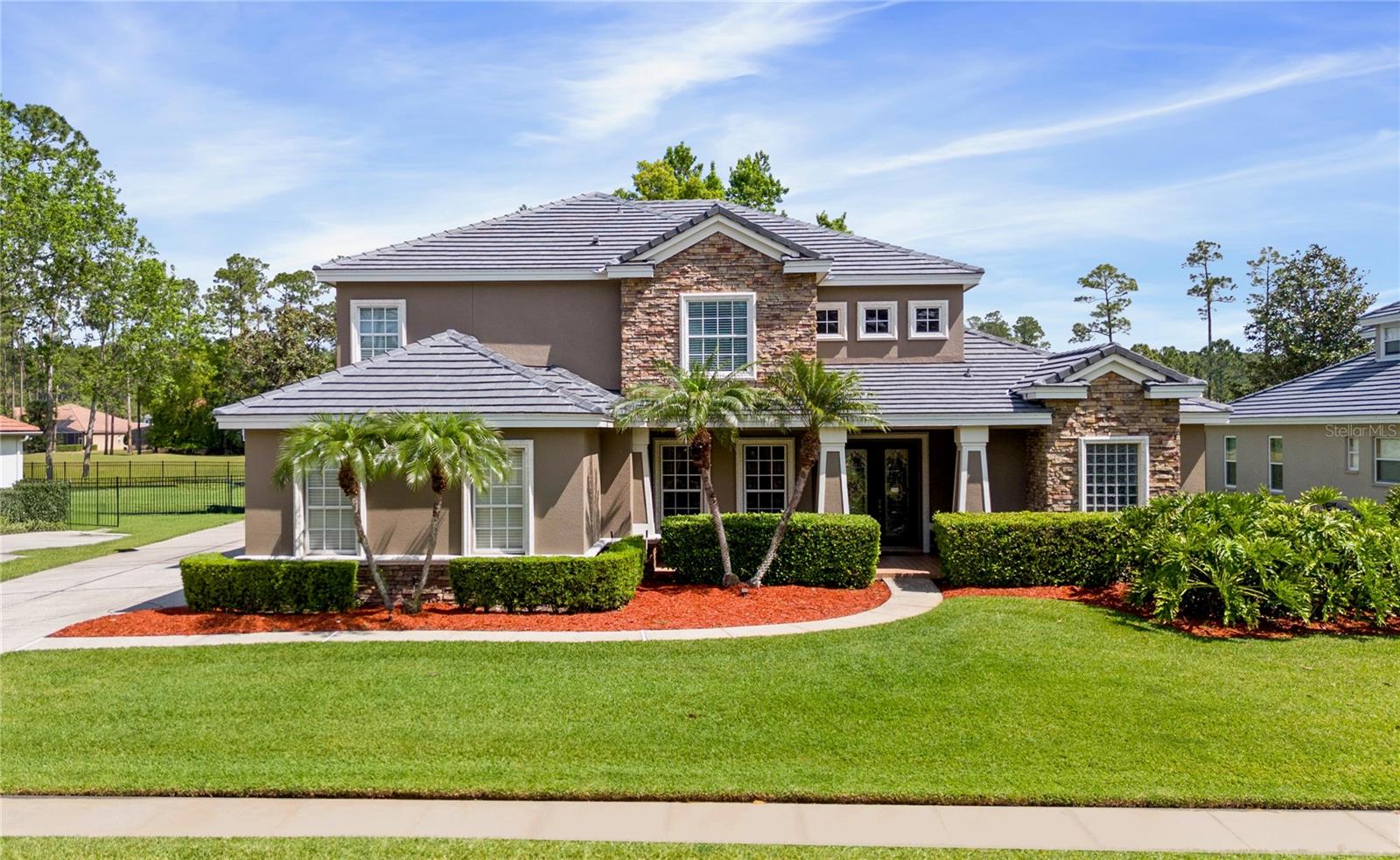 1077 Shadowmoss Cir Property Photo