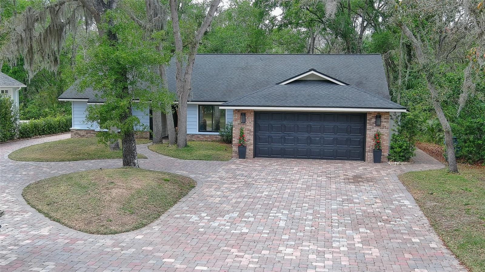 1845 Spruce Creek Blvd Property Photo