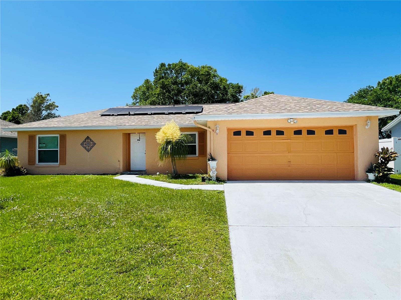 910 San Carlos Way Property Photo