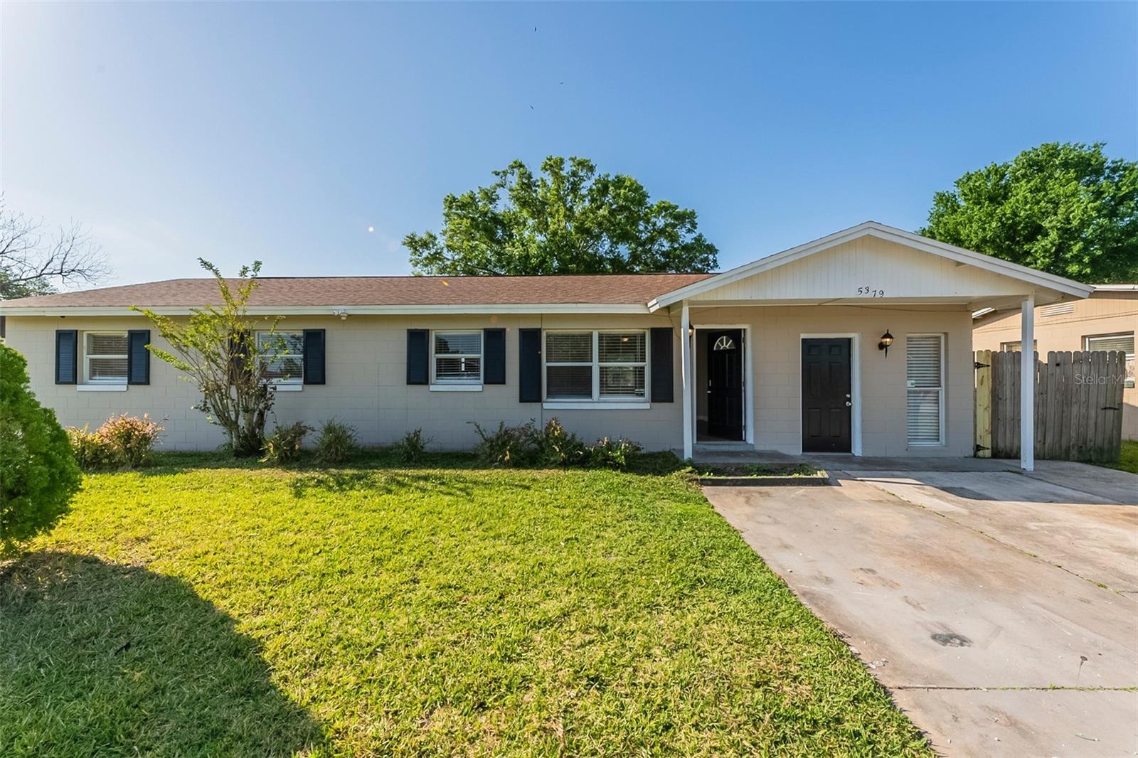 5379 Botany Ct Property Photo