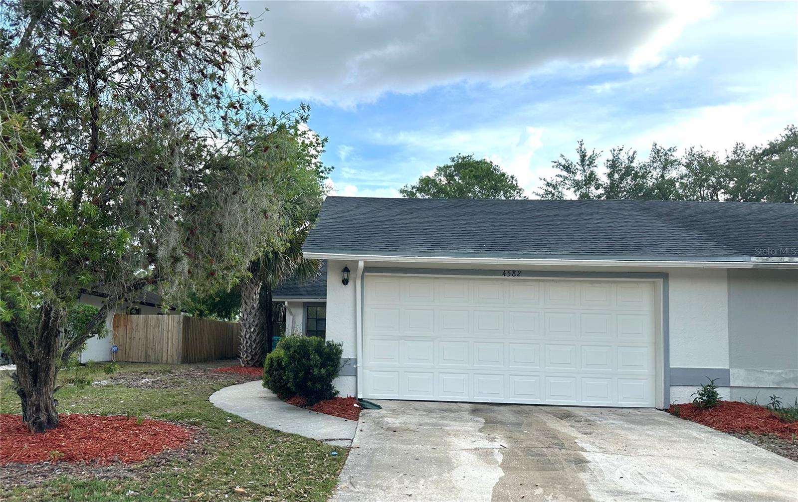 4582 Heritage Oak Dr Property Photo 1