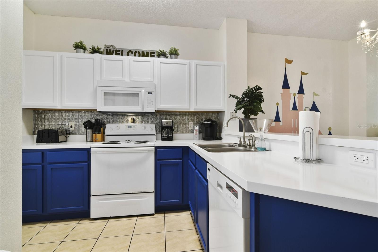 8487 Crystal Cove Loop Property Photo 3