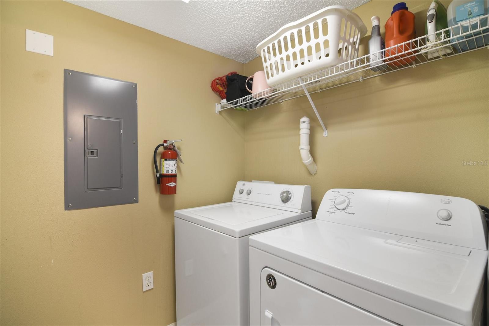 8487 Crystal Cove Loop Property Photo 9