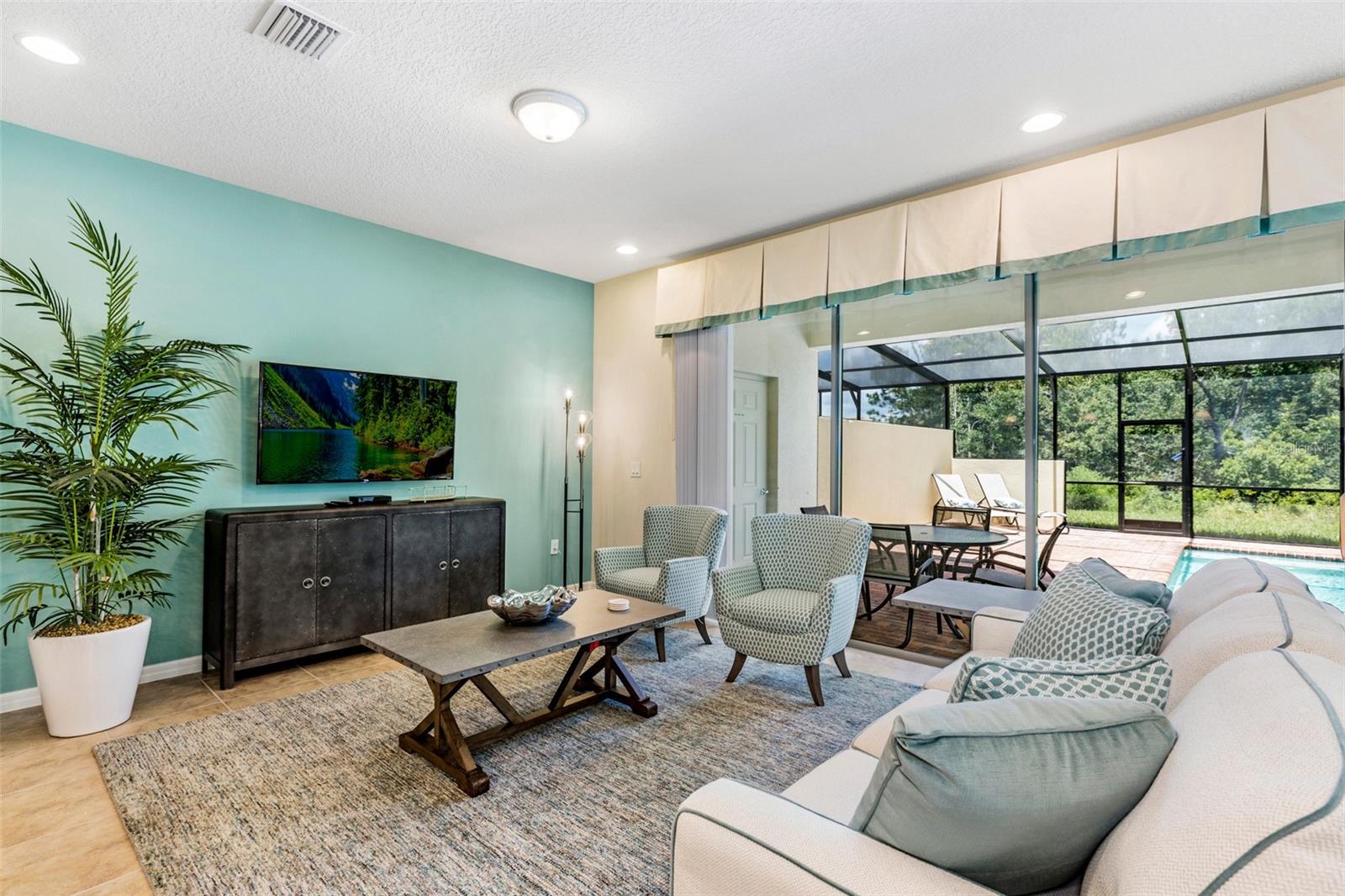 8887 Geneve Ct Property Photo 3