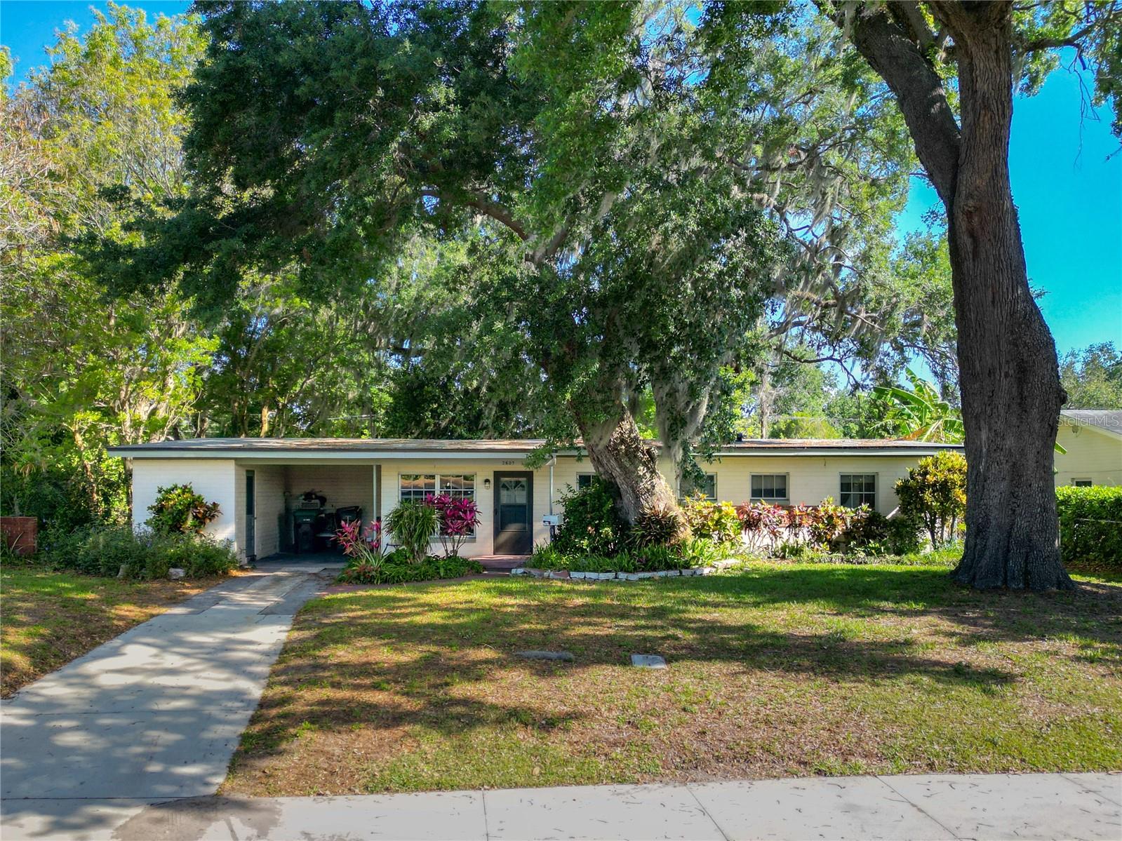 2607 Lando Ln Property Photo