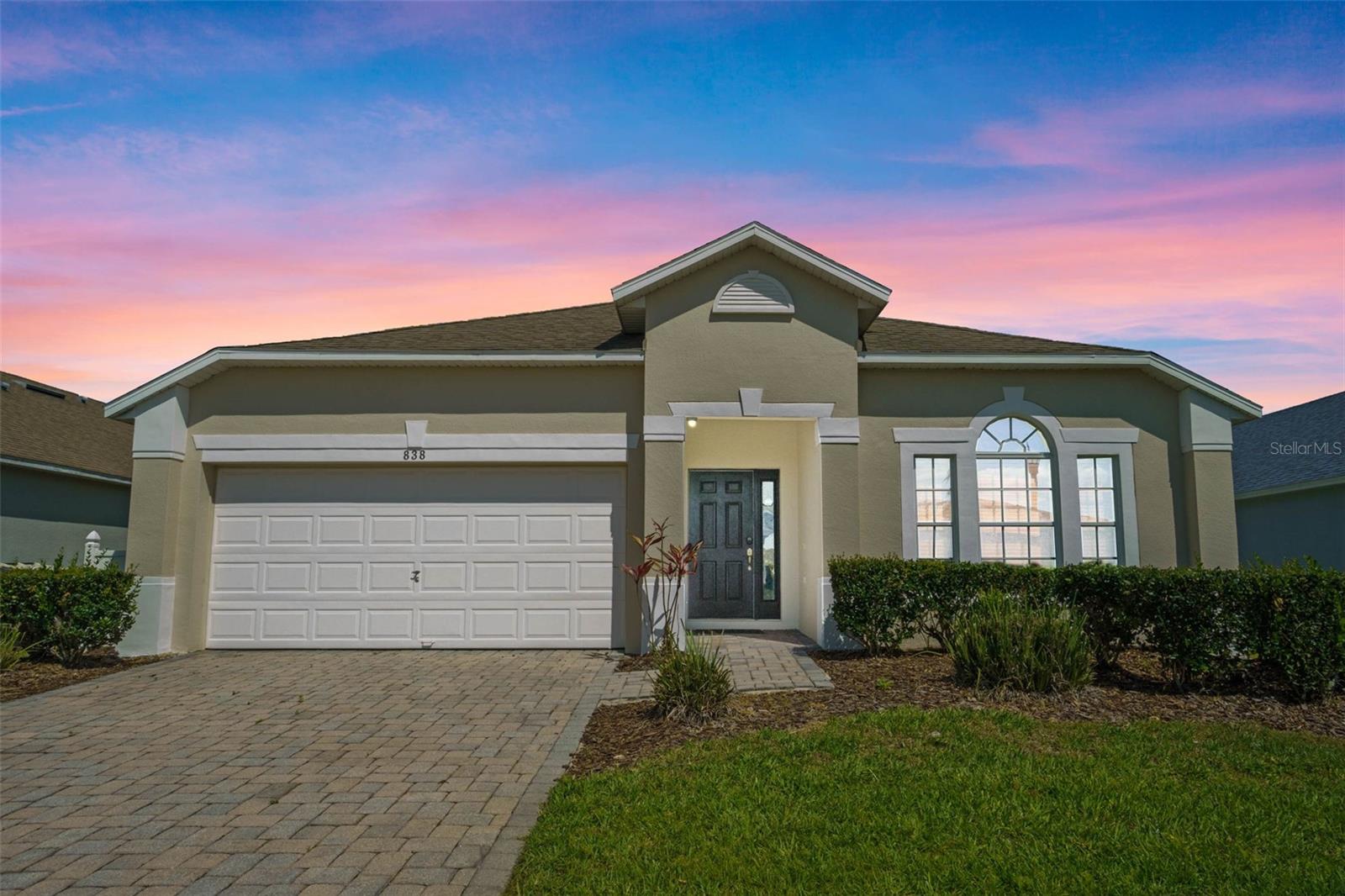 838 Kildrummy Dr Property Photo