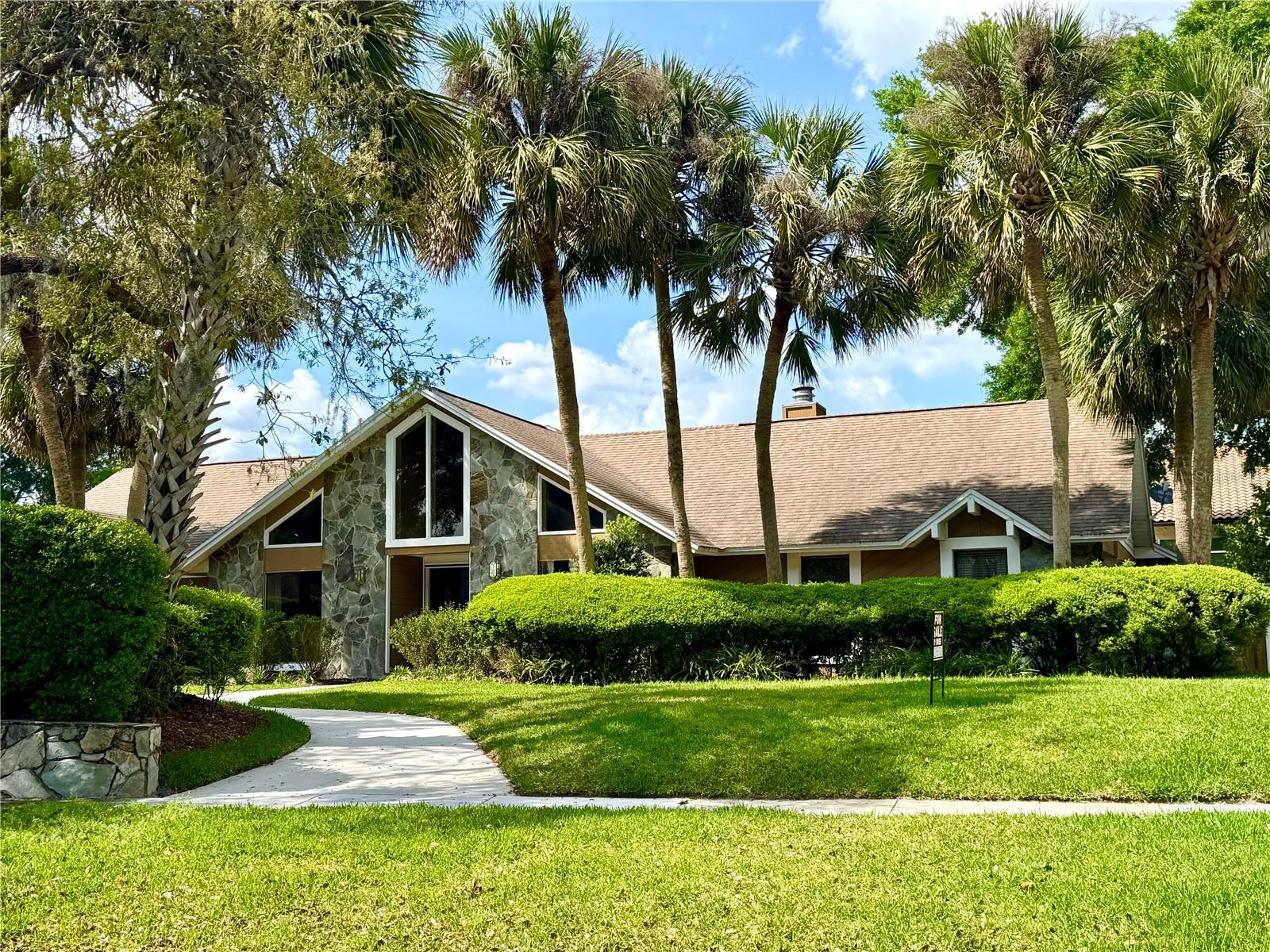 2155 Palm View Dr Property Photo
