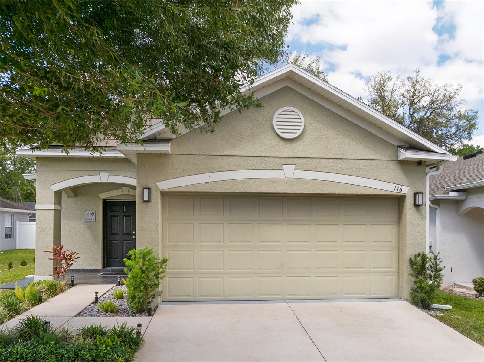 116 Hurst Ct Property Photo