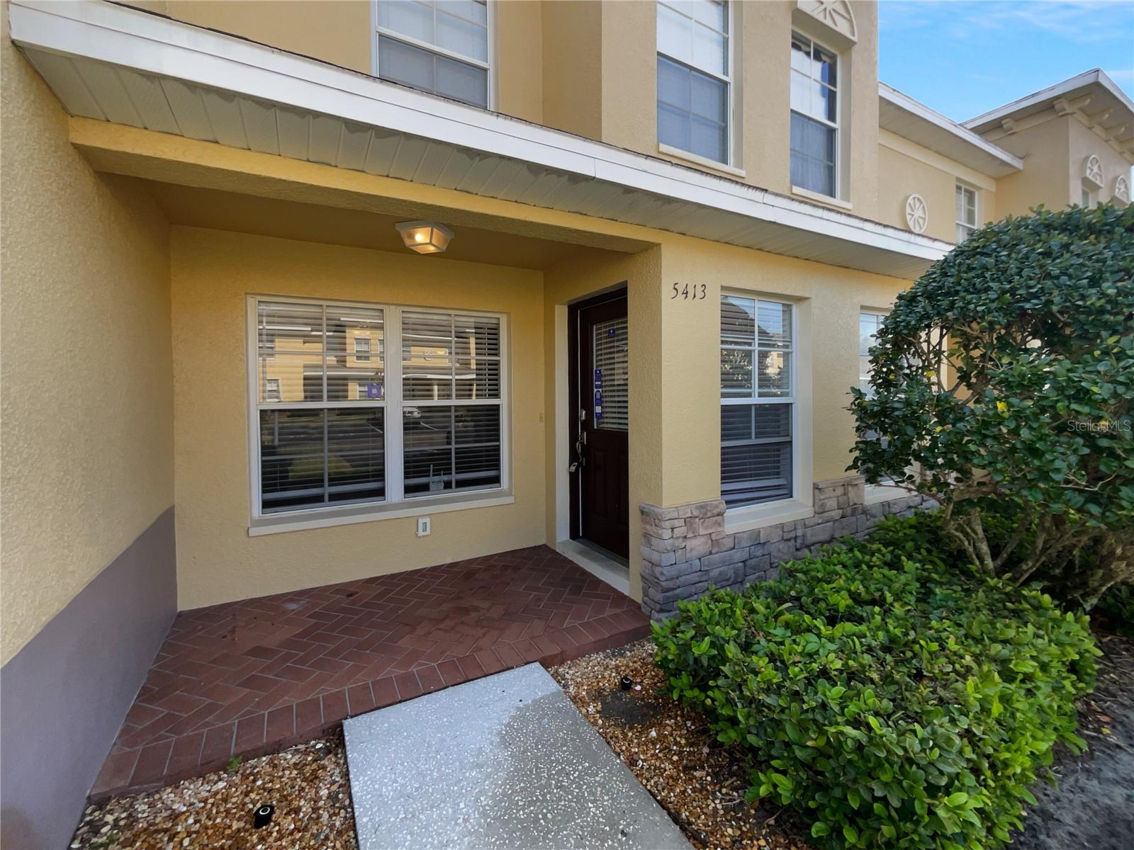 5413 River Rock Rd Property Photo 1
