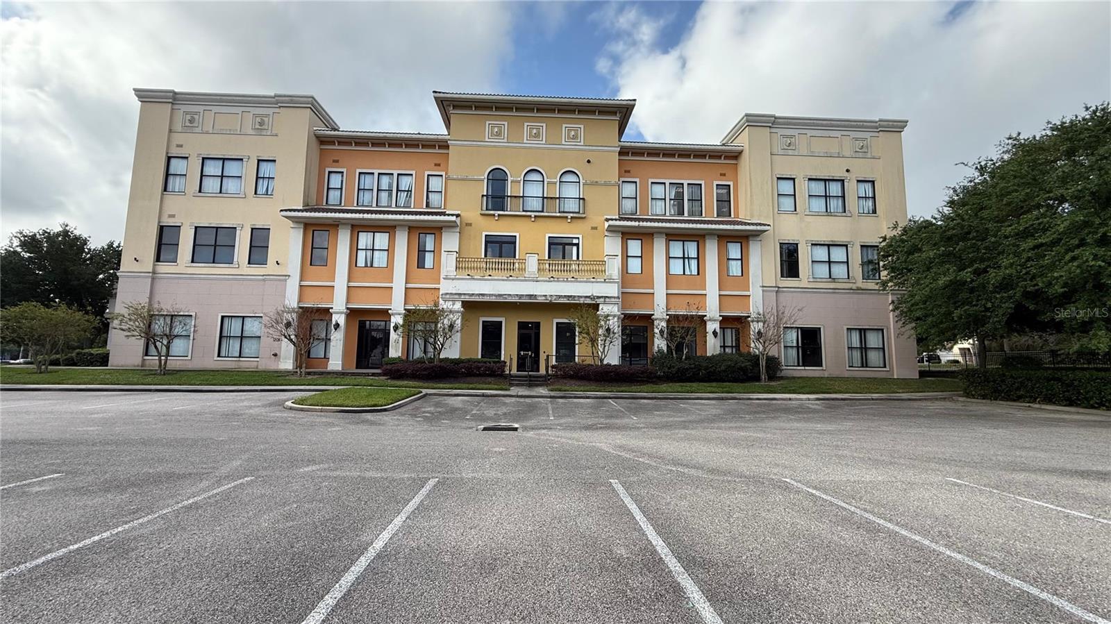 5749 Westgate Dr #unit 101 Property Photo 5