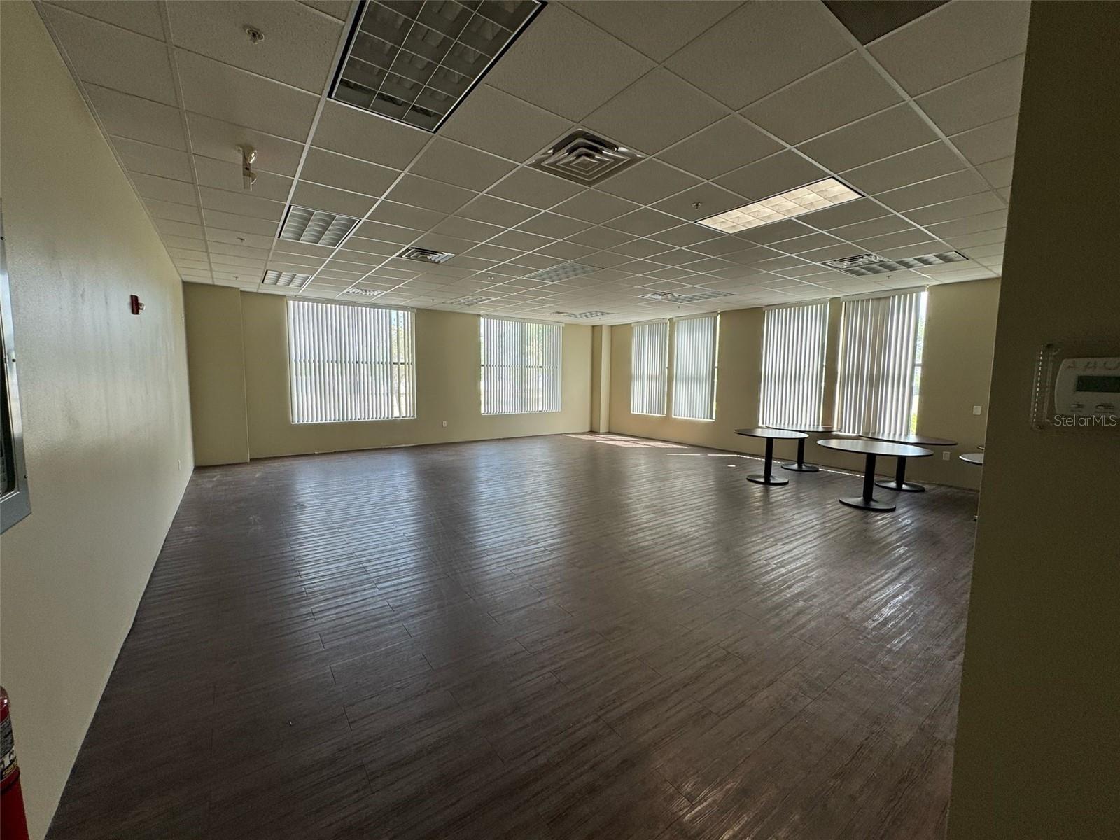 5749 Westgate Dr #unit 101 Property Photo 6