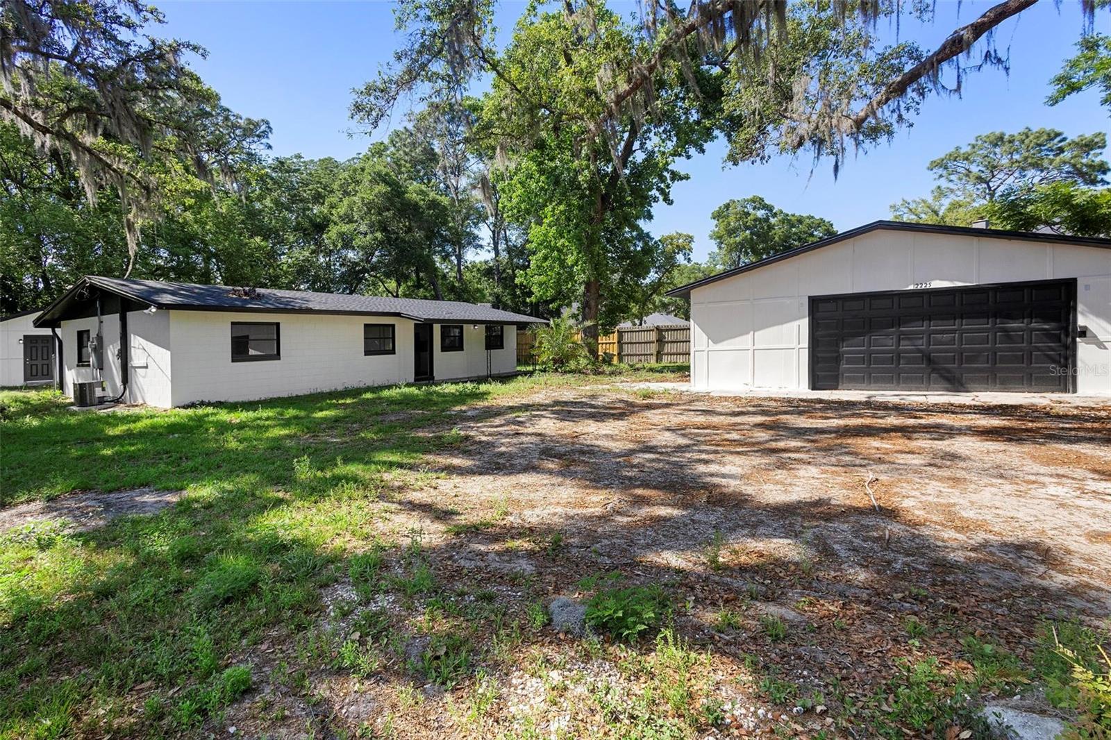 2225 E Welch Rd Property Photo