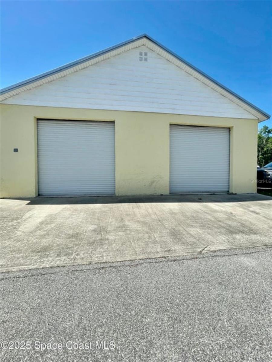 90 Maiden Ln Property Photo 2