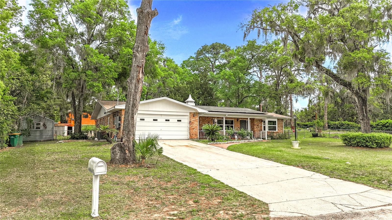 401 S Pine Ave Property Photo