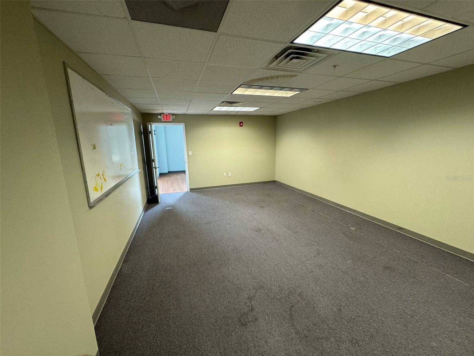5749 Westgate Dr #unit 103 Property Photo 8