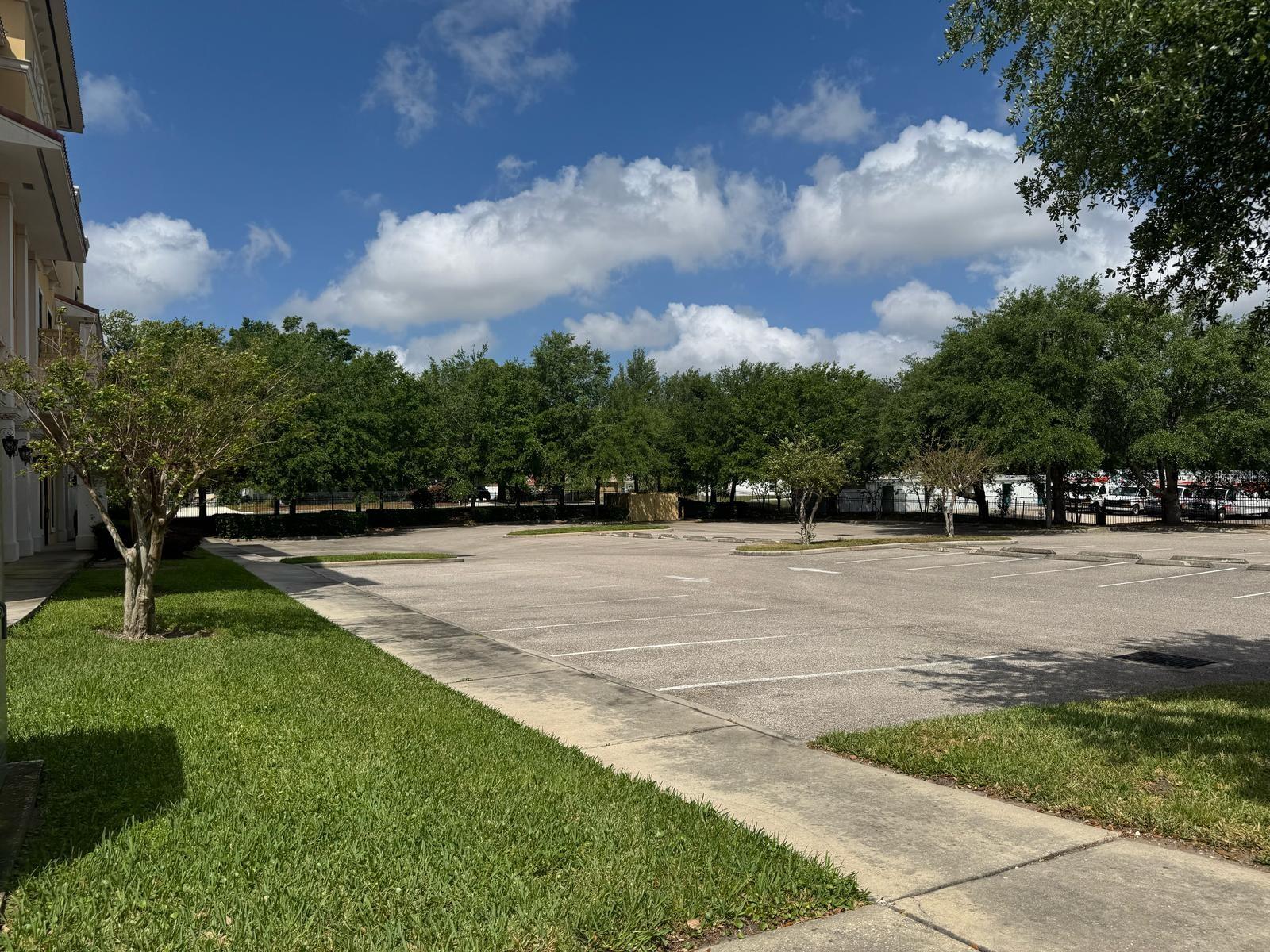 5749 Westgate Dr #unit 310 Property Photo 9