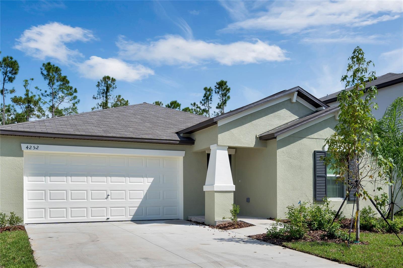 Combee Elem Real Estate Listings Main Image