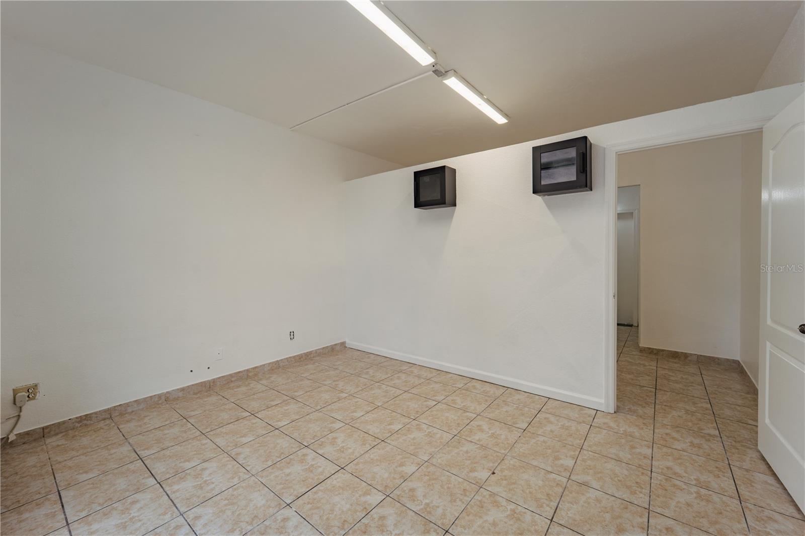 8421 S Orange Blossom Trl #120 Property Photo 5
