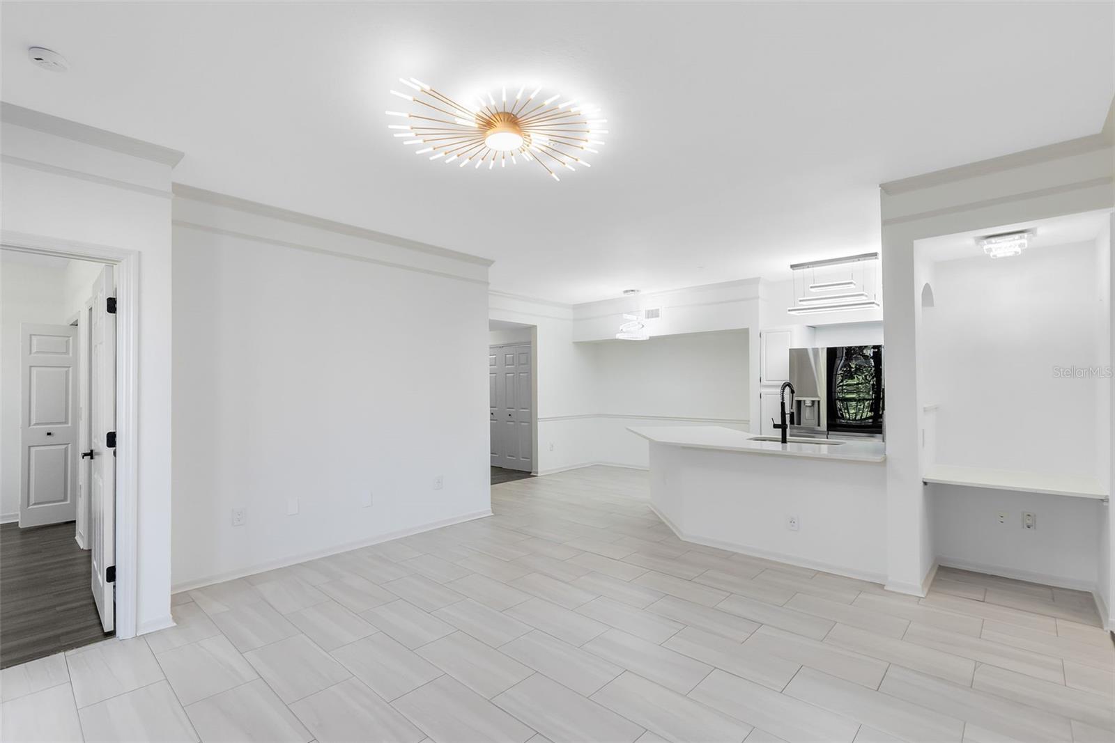 6685 Queens Borough Ave #202 Property Photo 12