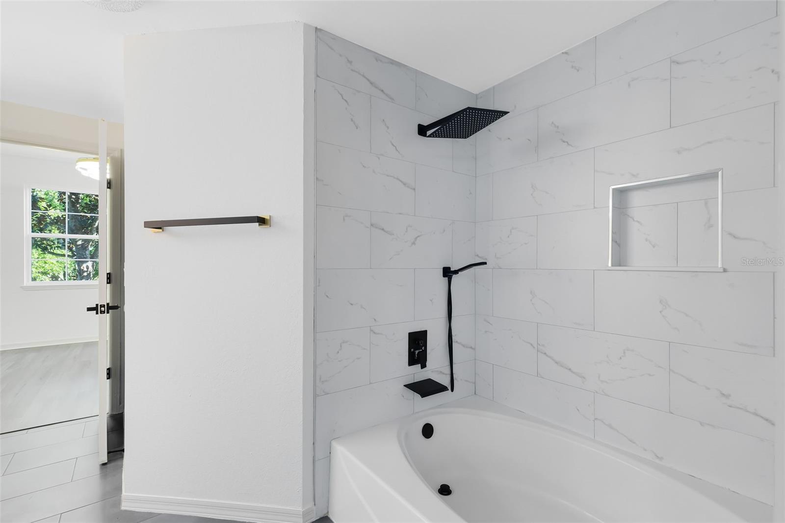 6685 Queens Borough Ave #202 Property Photo 15