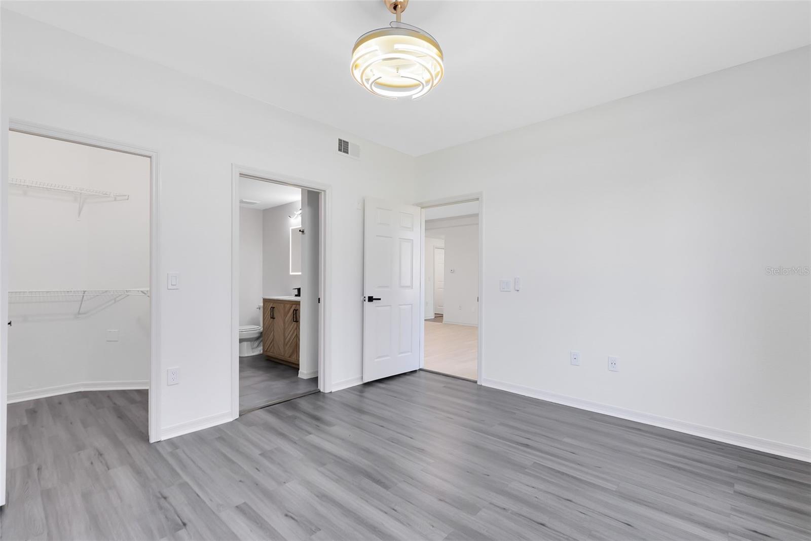 6685 Queens Borough Ave #202 Property Photo 18