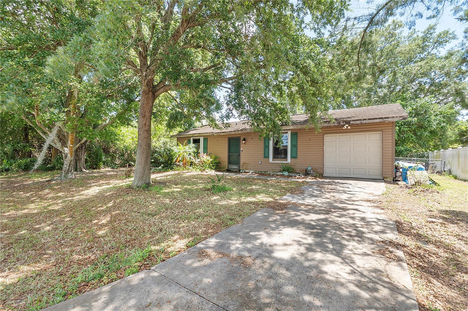 1658 Colorado St Se Property Photo 1