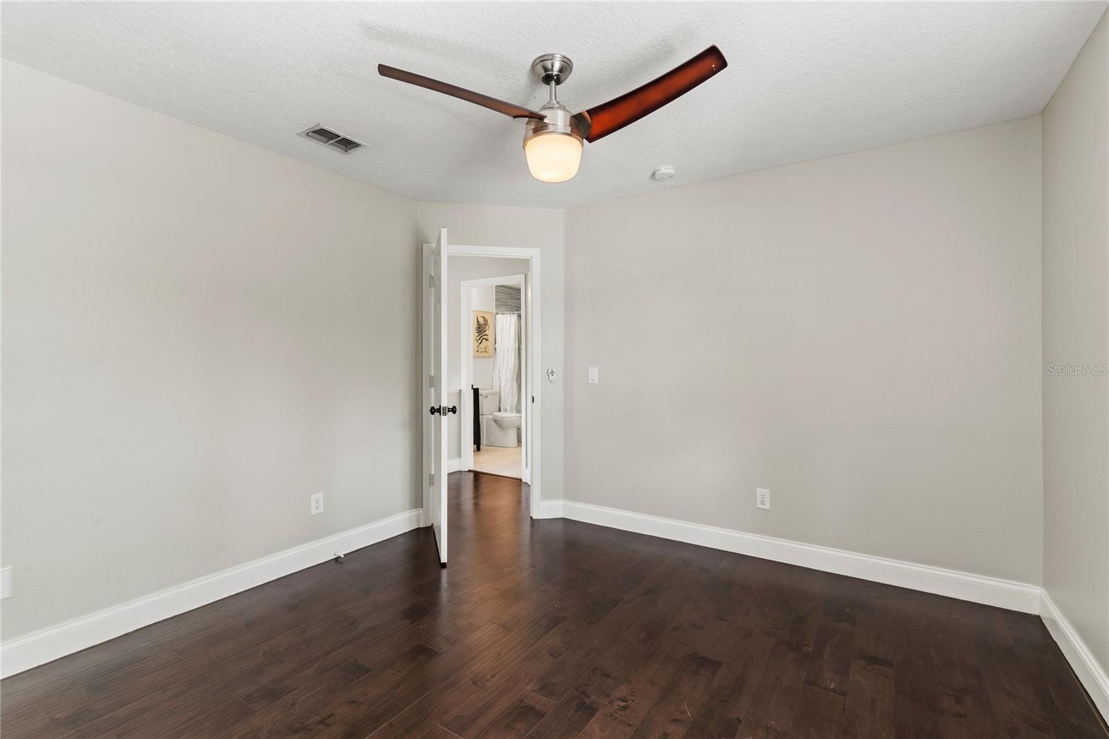 108 Portstewart Dr Property Photo 32