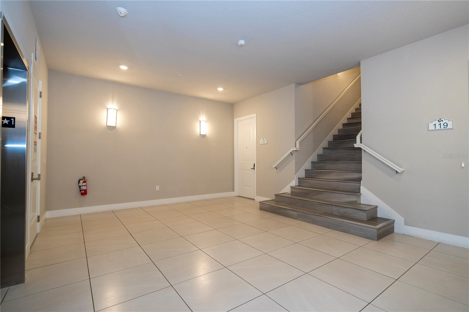 7770 Sandy Ridge Dr #219 Property Photo 5