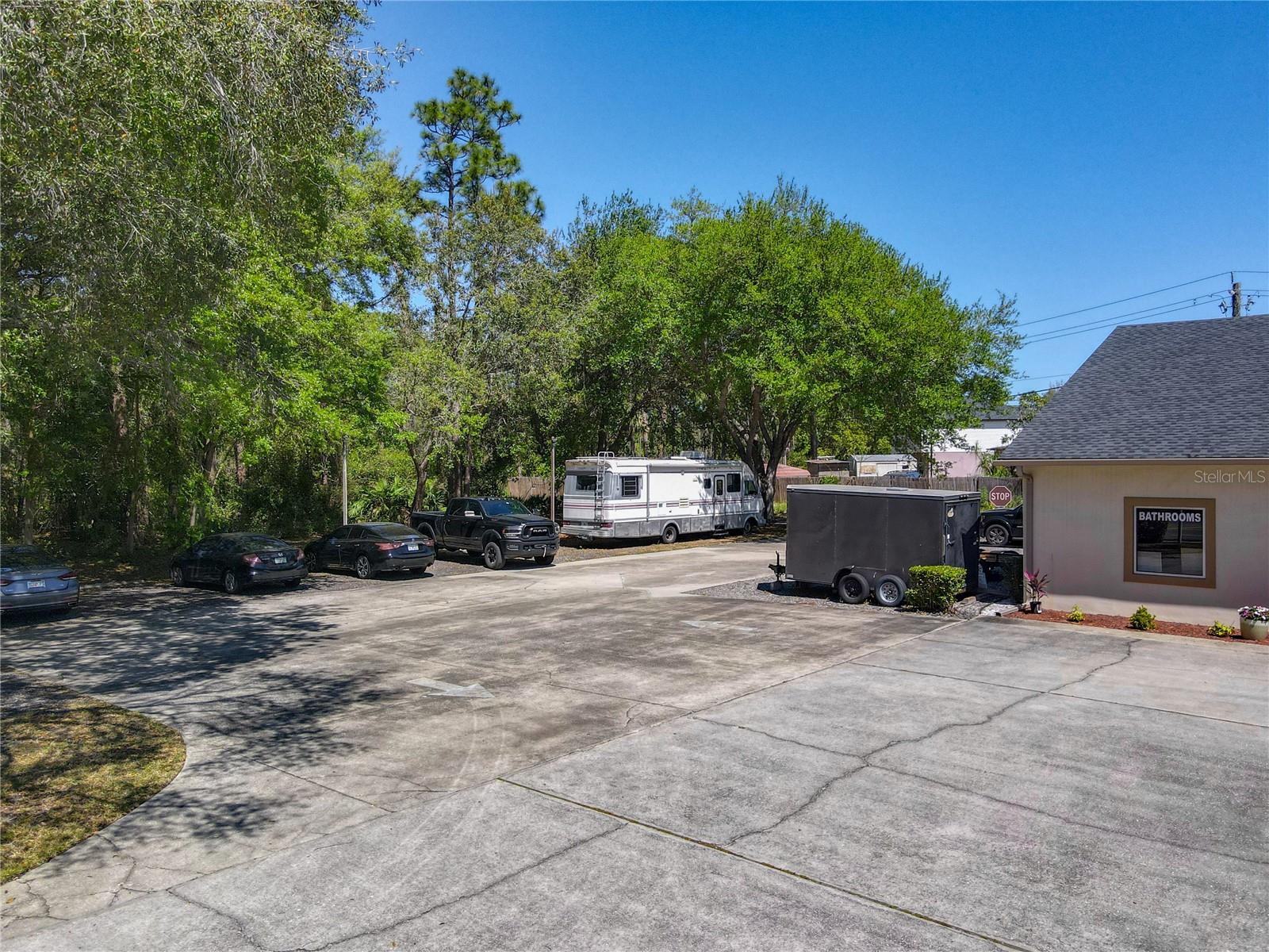 1342 Howland Blvd Property Photo 77