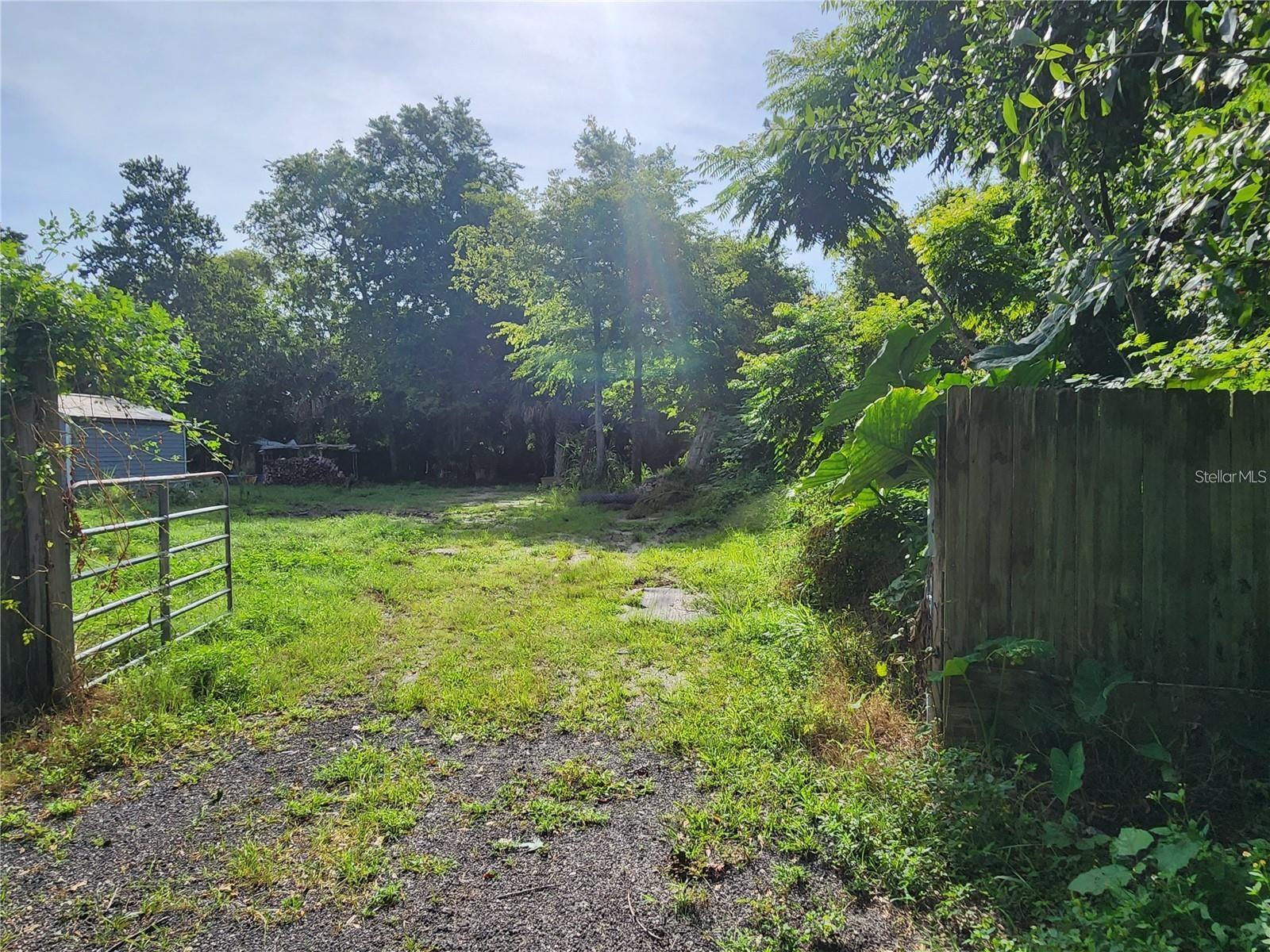 Sanford Ave Property Photo 2