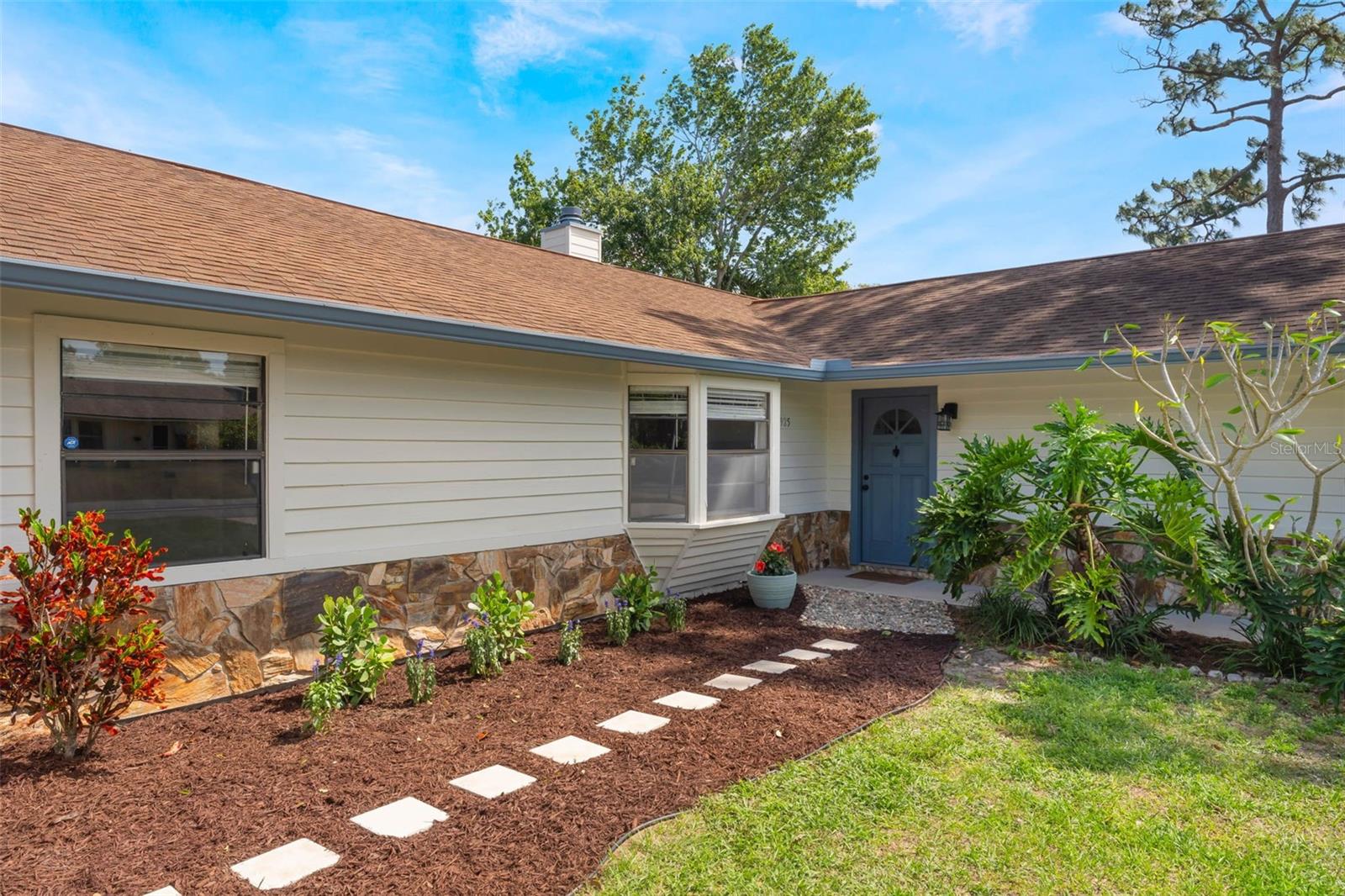 6925 Bentley Rd Property Photo