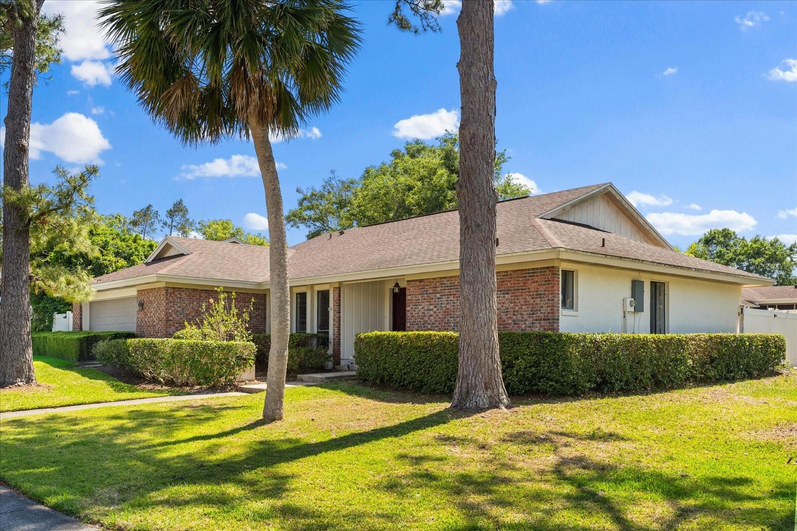 400 Woodview Dr Property Photo