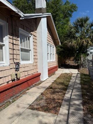 1611 Hillcrest St Property Photo 4