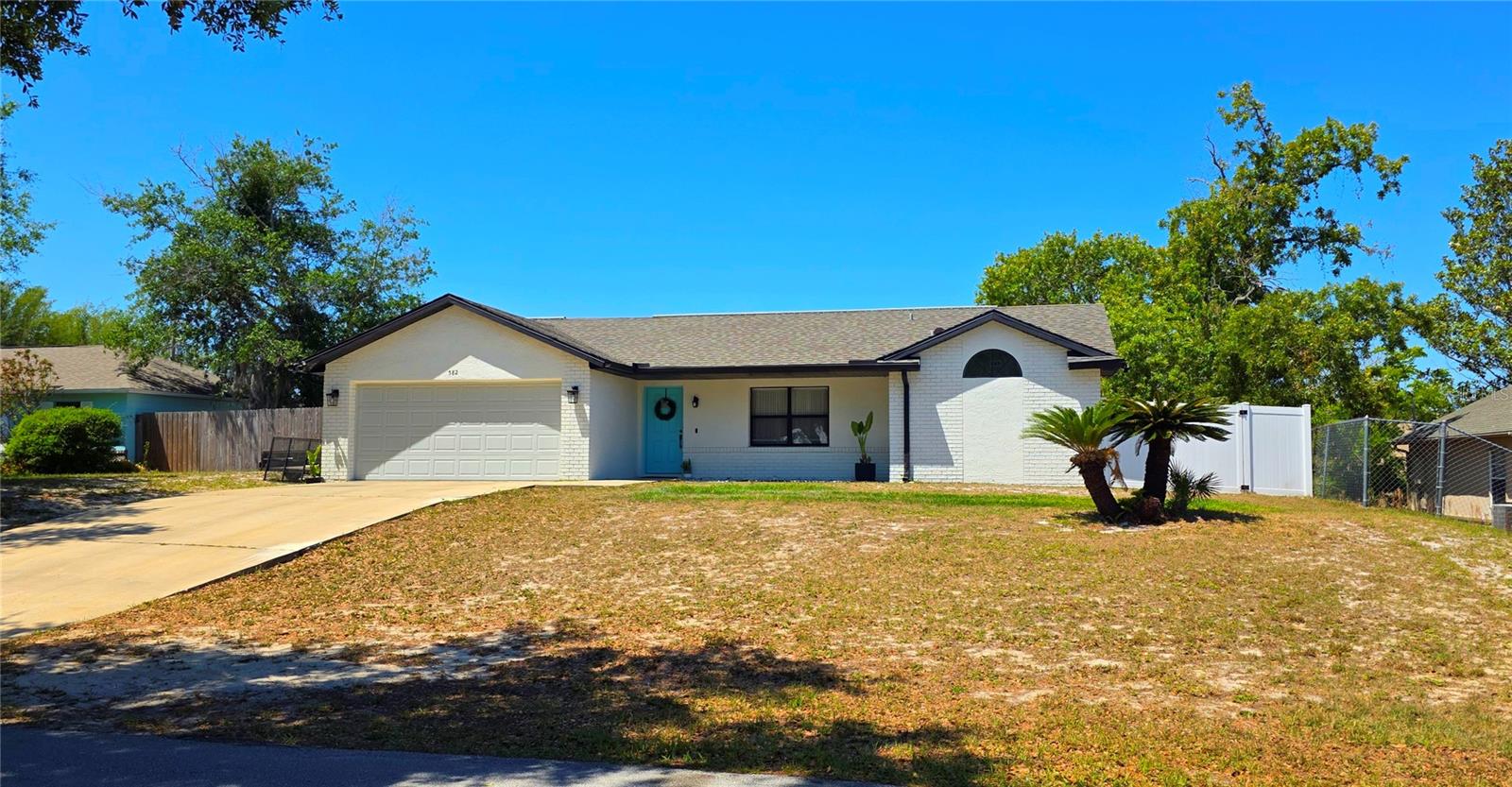 582 Twin Lake Ave Property Photo